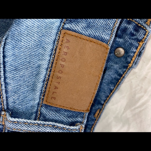 💙Aeropostale Mom Shorts💙 - Picture 5 of 5